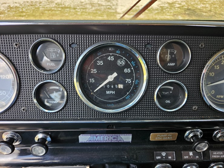 1983-ford-c800-image-54