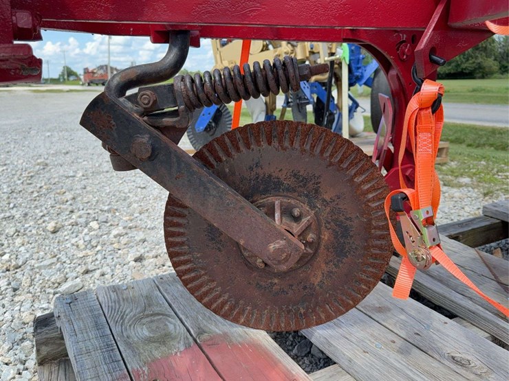 3-bottom-semi-mounted-plow-image-29