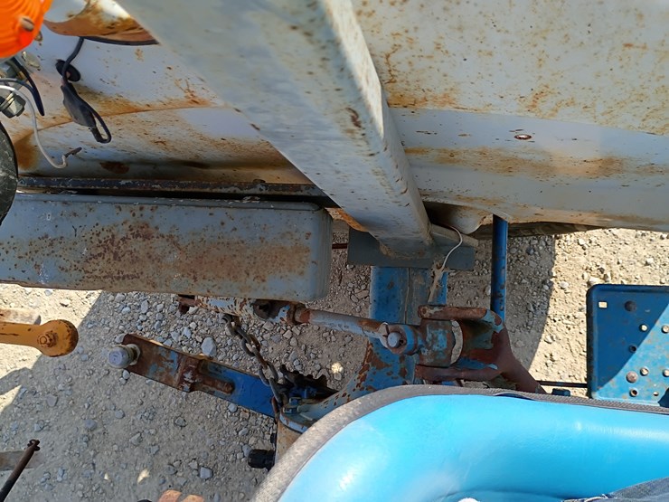 1972-ford-tractor-image-33