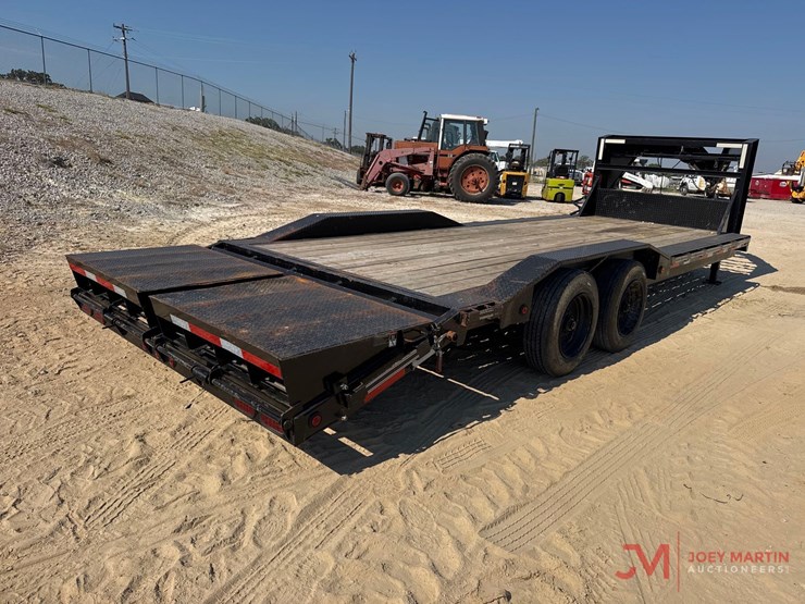 2023-custom-trailer-image-2