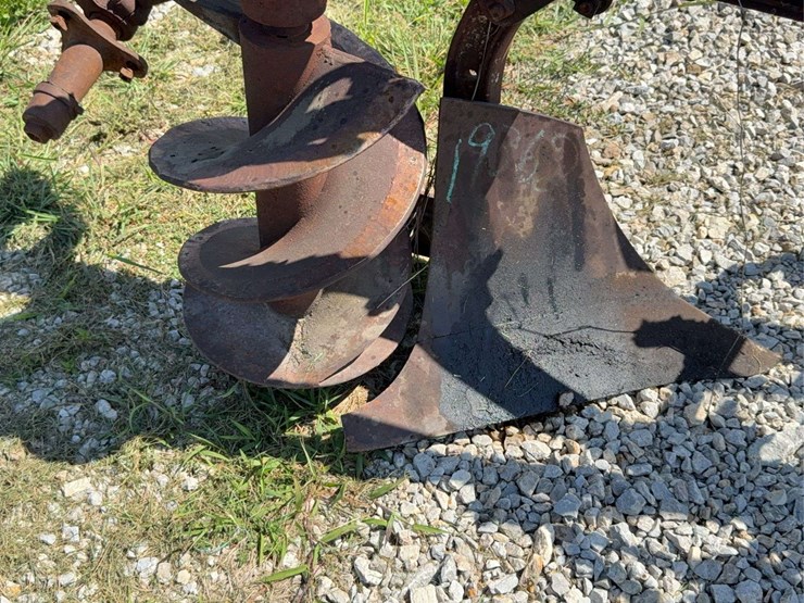 1-bottom-terrace-plow-image-15