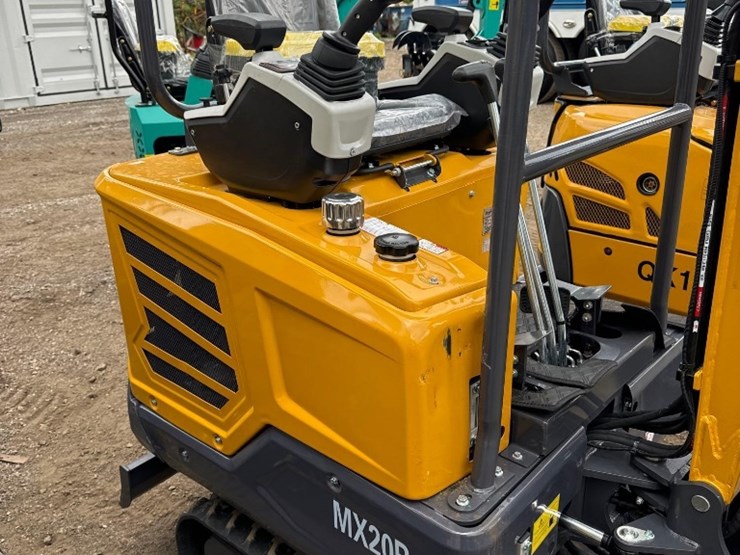new-cfg-industrial-co-mini-excavator-model-mx20r-image-4