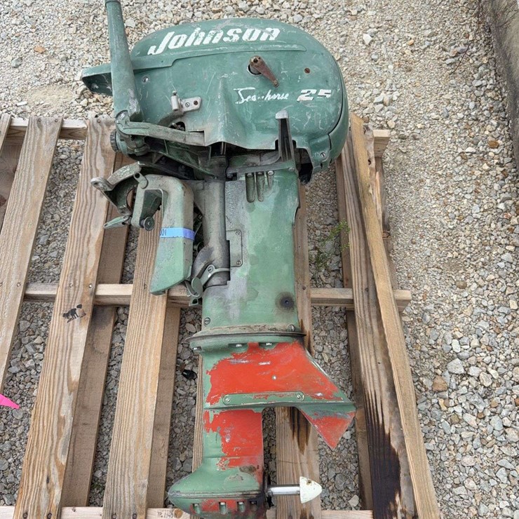 Johnson 25 Outboard Motor
