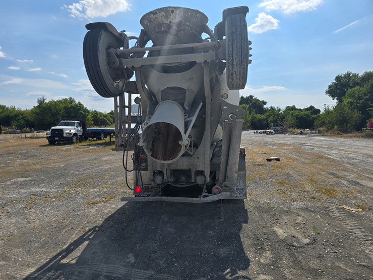 2014-peterbilt-365-image-24