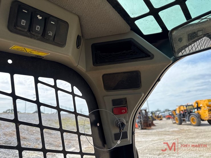 2022-caterpillar-249d3-image-16