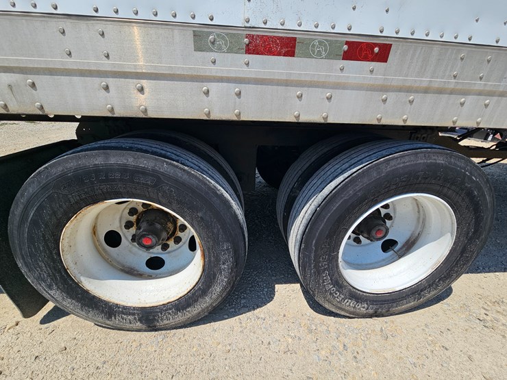 2013-great-dane-trailer-image-34