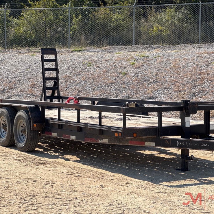 CUSTOM TRAILER