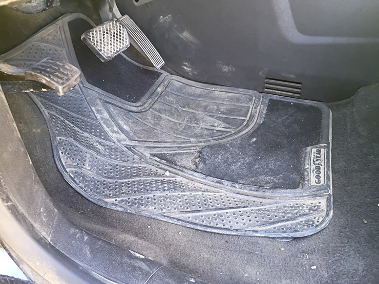 2012-chevrolet-equinox-image-26