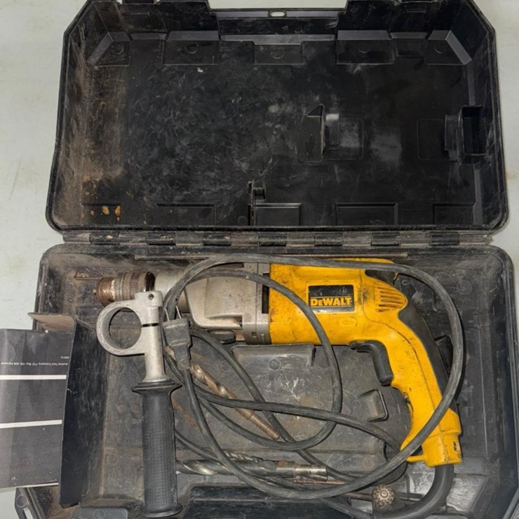 Dewalt Hammer Drill w/ case, powers on