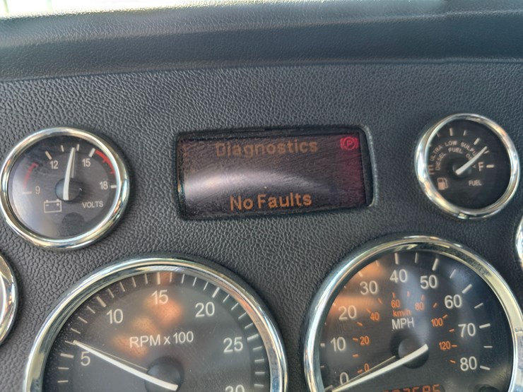 2014-peterbilt-388-image-118