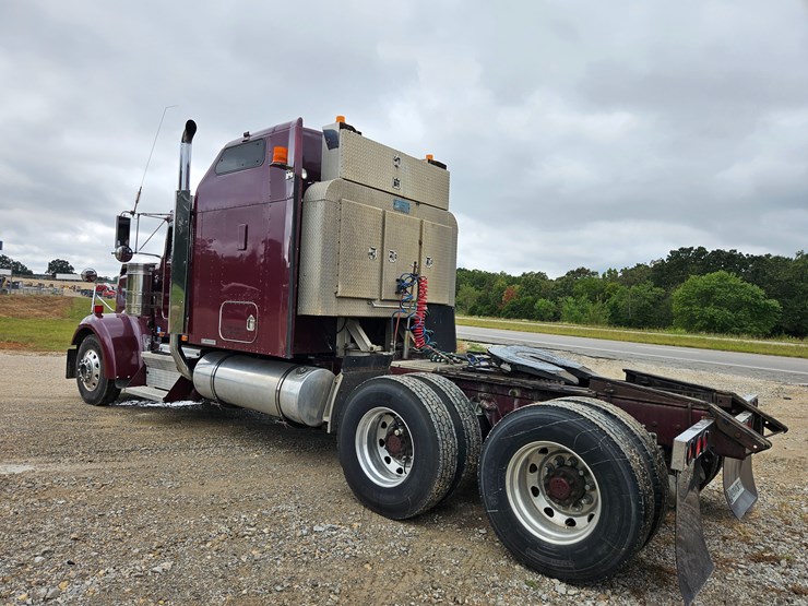 2000-kenworth-w900-image-10