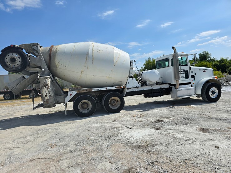 2014-peterbilt-365-image-34