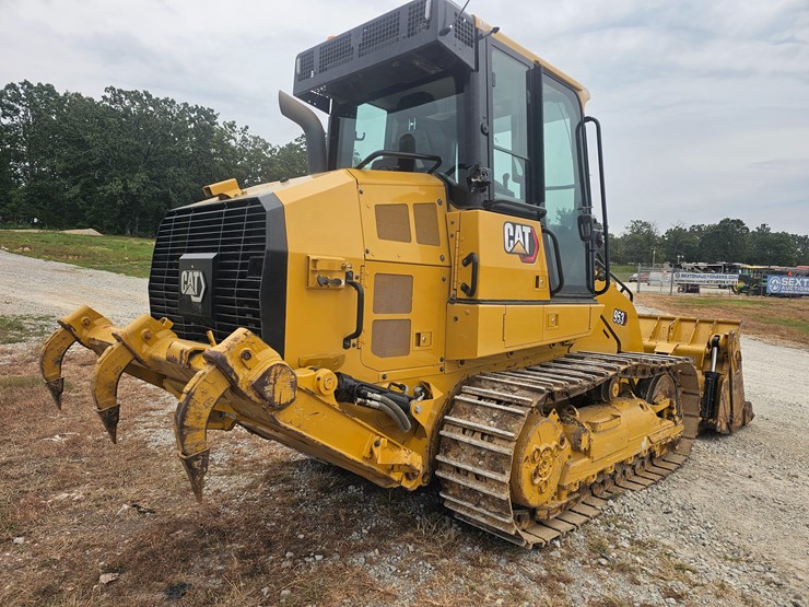 2023-caterpillar-953-image-15