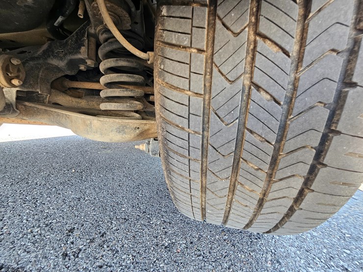 2017-ford-explorer-image-53