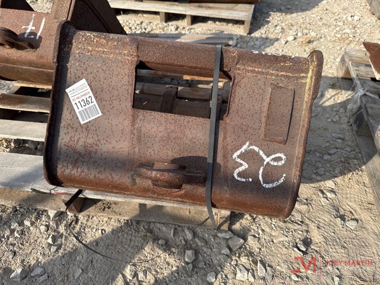 tag-23"-excavator-tooth-bucket-image-2