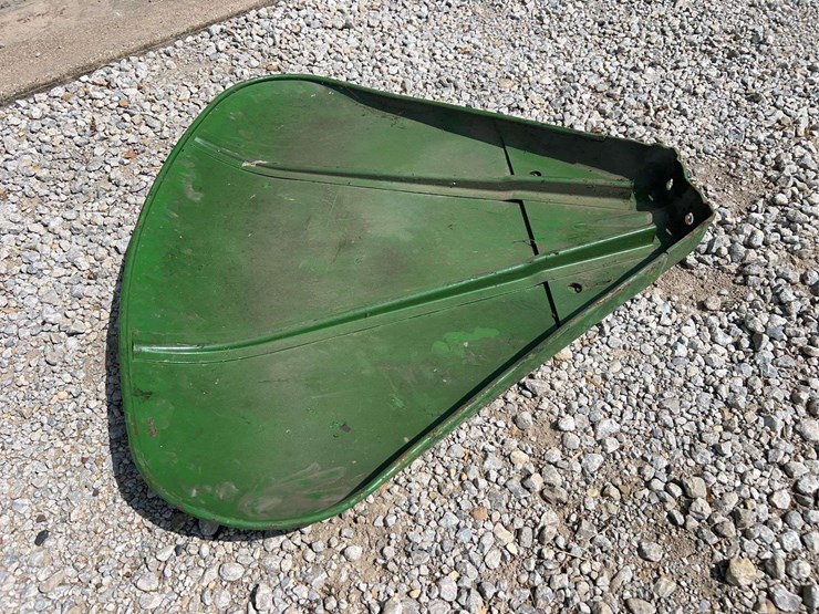 john-deere-clamshell-fenders-image-7