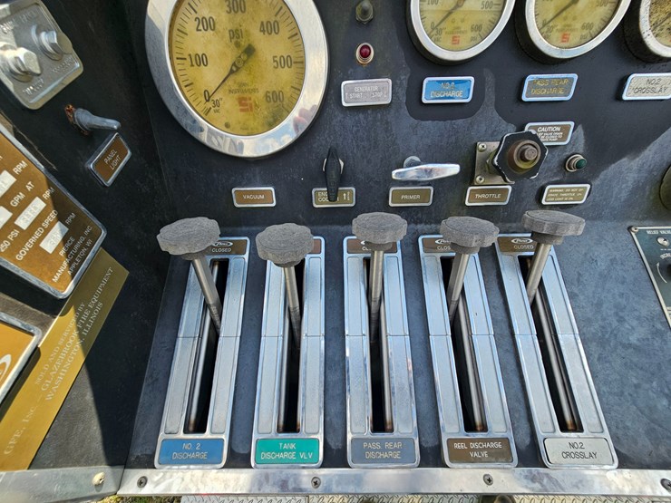 1983-ford-c800-image-65