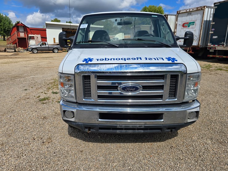 2008-ford-e450-image-32