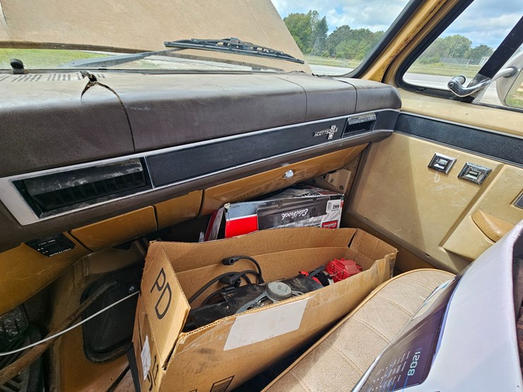 1984-chevrolet-k10-image-38