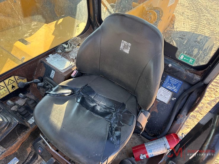 2017-jcb-510-56-image-17
