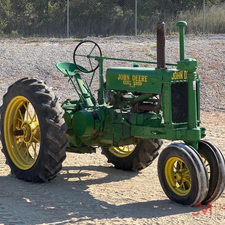 1938 JOHN DEERE MODEL A
