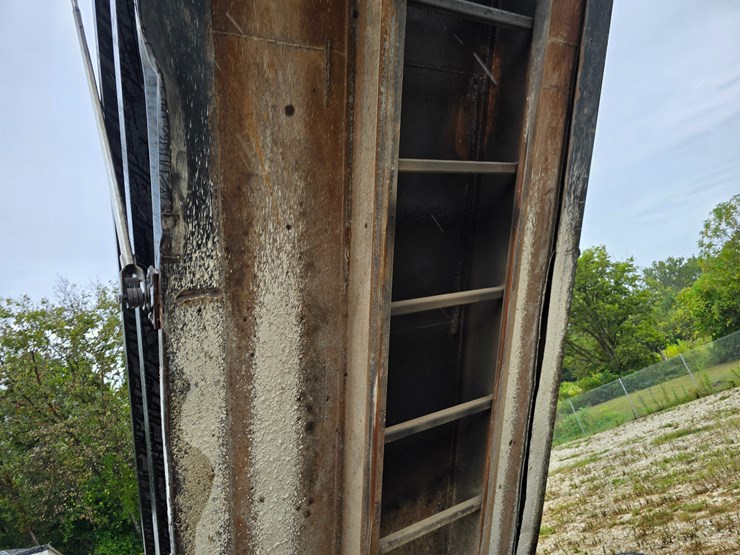 1999-sterling-l9511-image-62