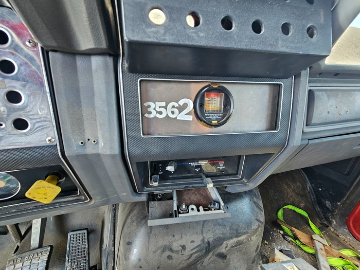 1993-ford-f800-image-48