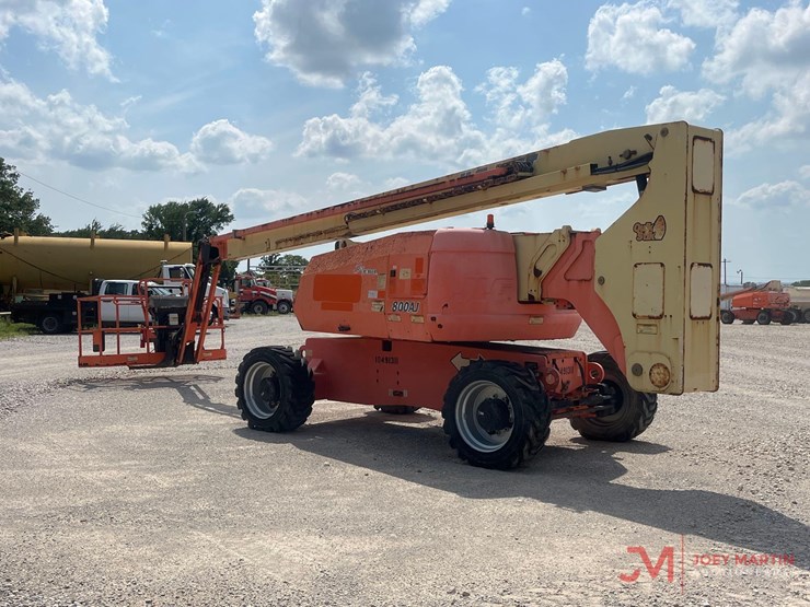 2016-jlg-800aj-image-1