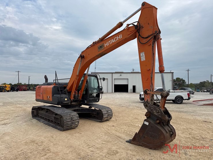 2014-hitachi-zx210-lc-5n-image-3