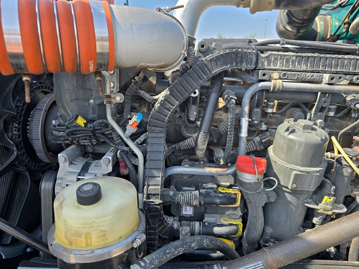 2014-peterbilt-388-image-66