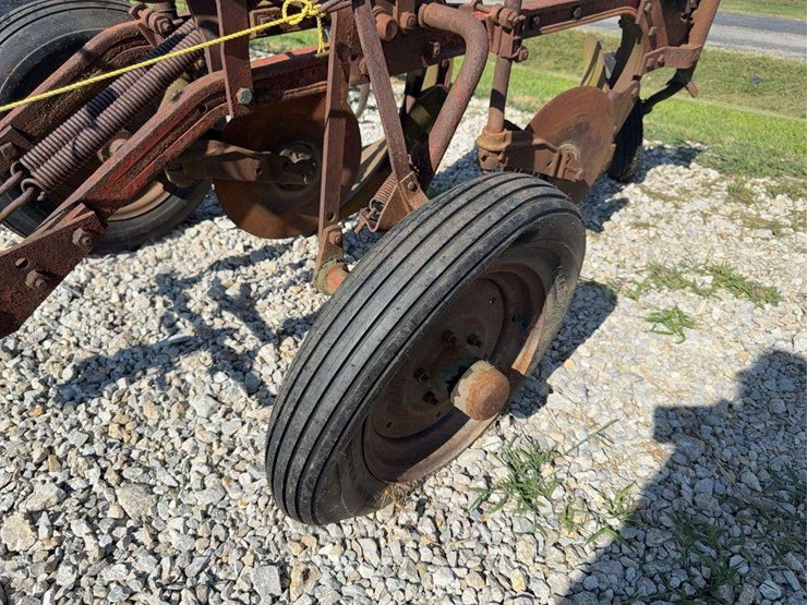 2-bottom-trip-plow-image-7