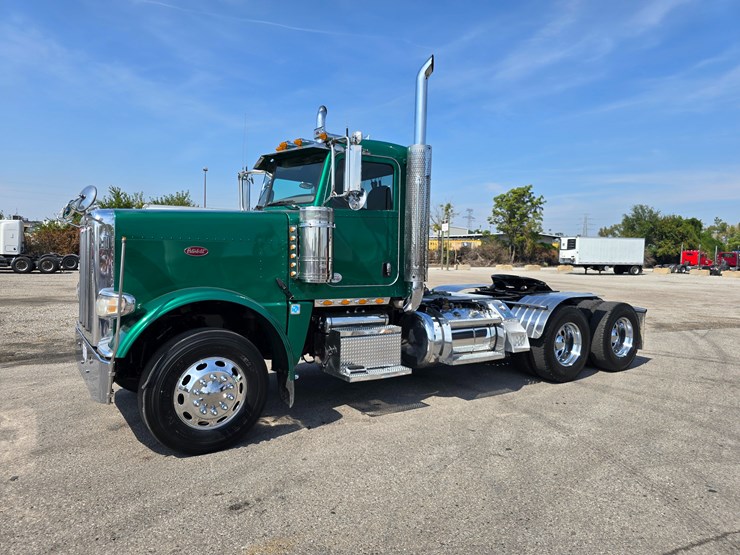 2014-peterbilt-388-image-6