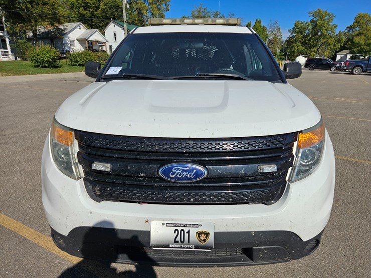 2014-ford-explorer-image-19