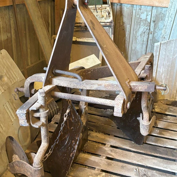 Ford 2-16 Plow
