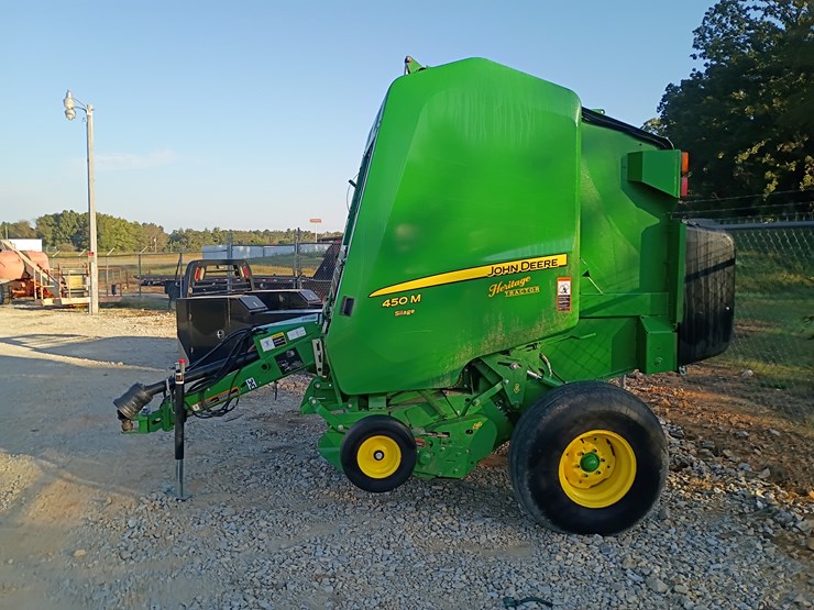 2020-john-deere-450m-image-2