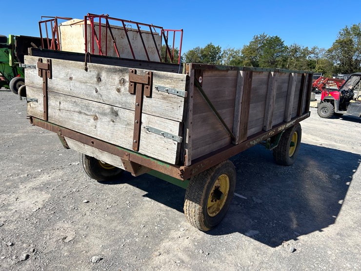 john-deere-12-image-4