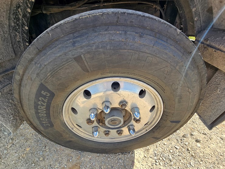 1989-peterbilt-379-image-117