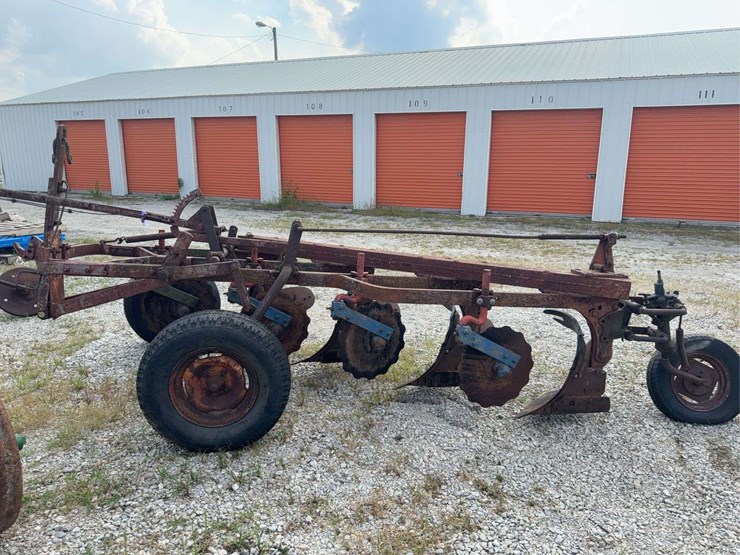 four-bottom-plow-image-2