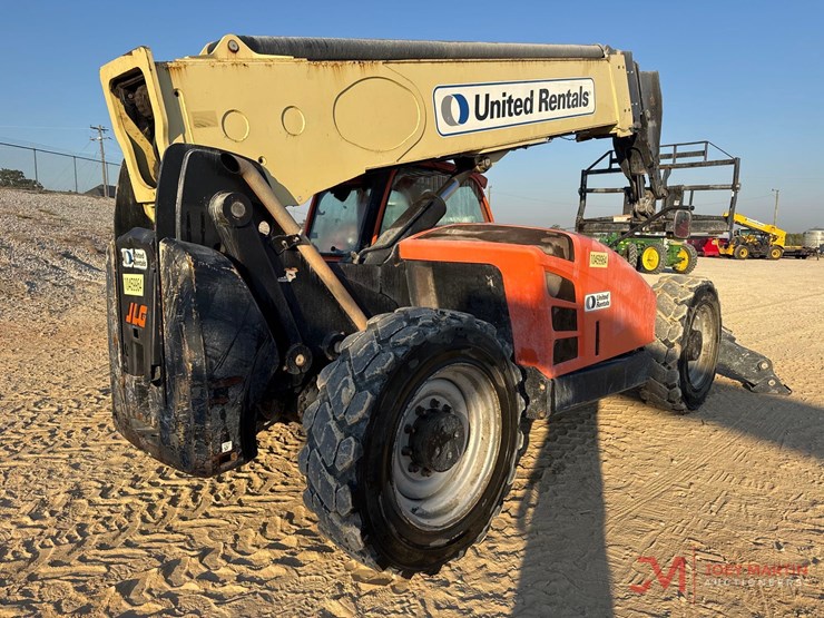 2016-jlg-1255-image-2