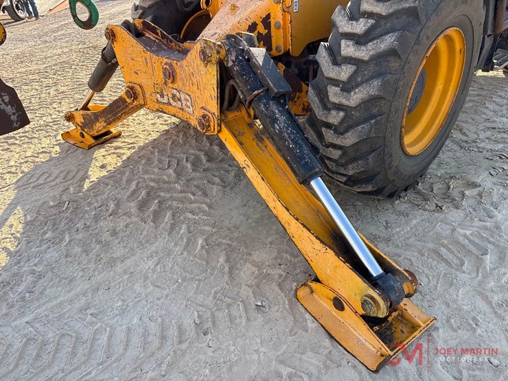 2017-jcb-510-56-image-8