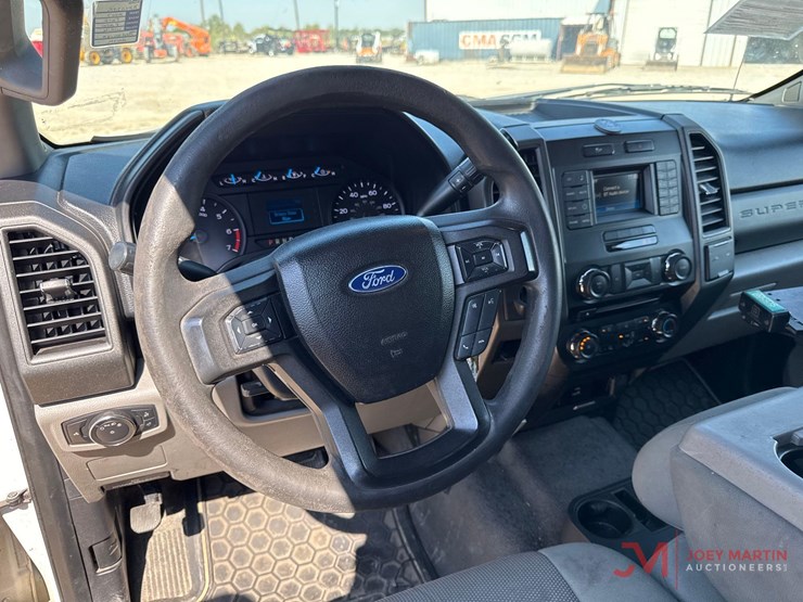 2017-ford-f250-xl-image-17