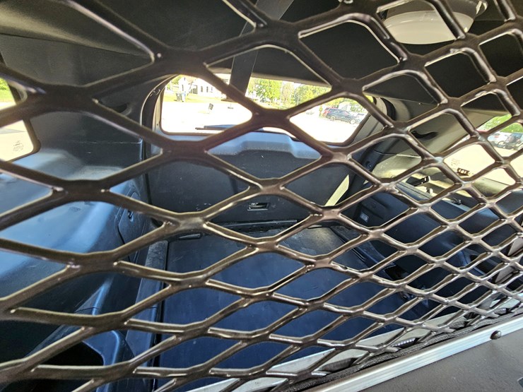 2017-ford-explorer-image-48