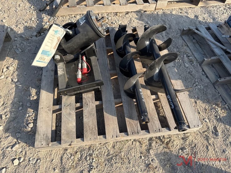 new-iranch-auger-mini-skid-steer-attachment-w/-8"-&-12"-bit-image-2