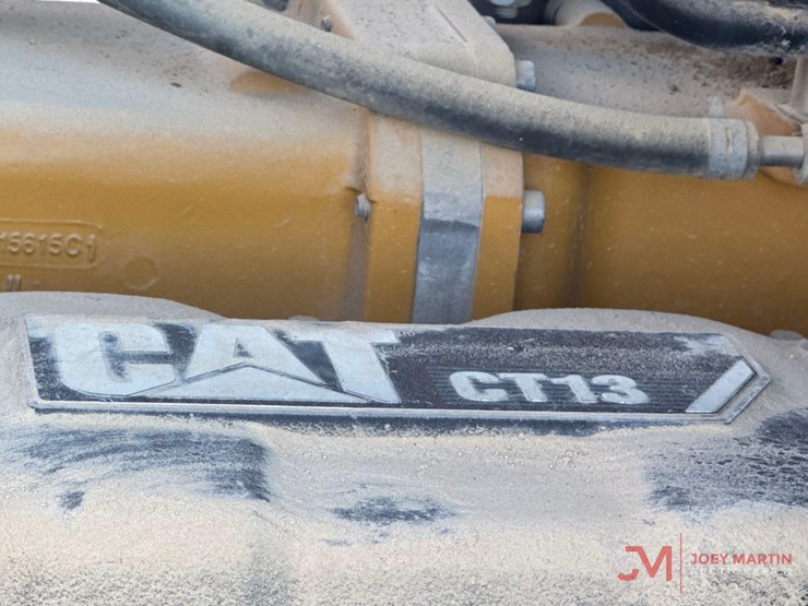 2014-caterpillar-12-image-20