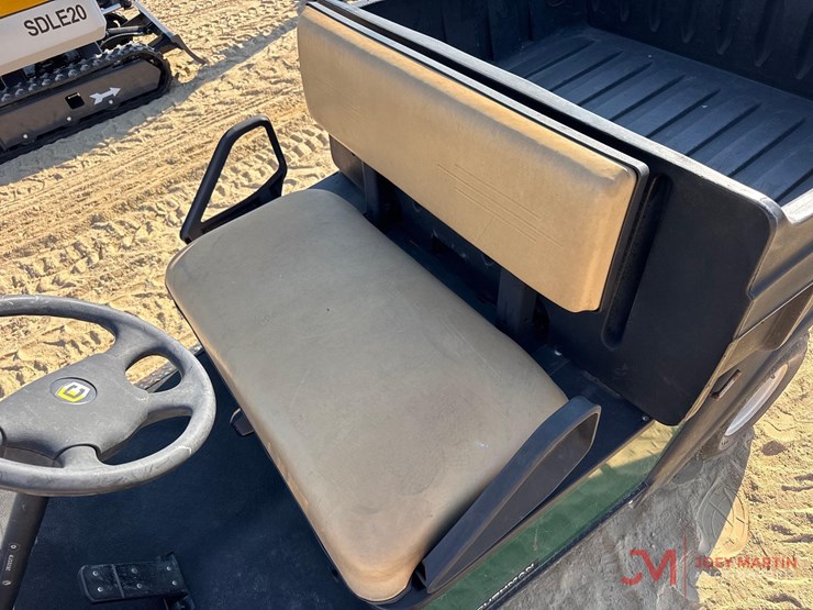 cushman-refresher-1200-golf-cart-image-6
