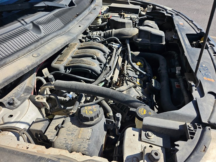 2014-ford-explorer-image-22