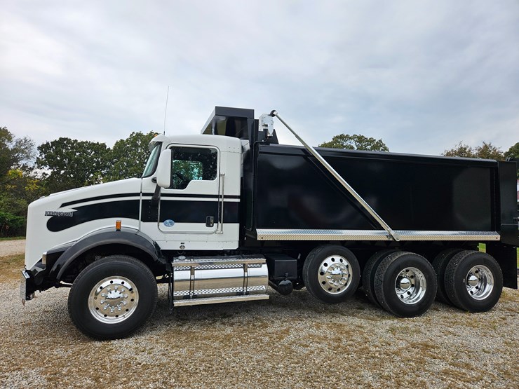 2015-kenworth-t800-image-6