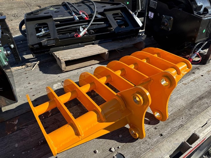 caterpillar-305-image-3