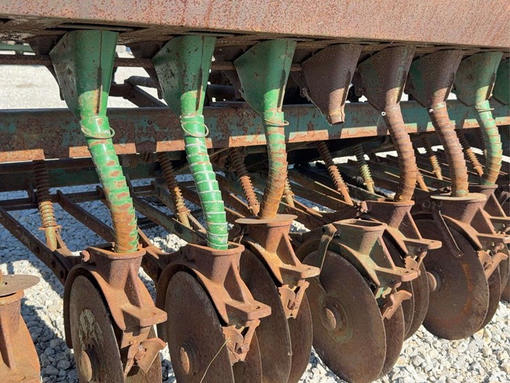 oliver-superior-grain-drill-image-37