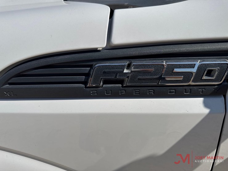 2016-ford-f250-xl-image-6